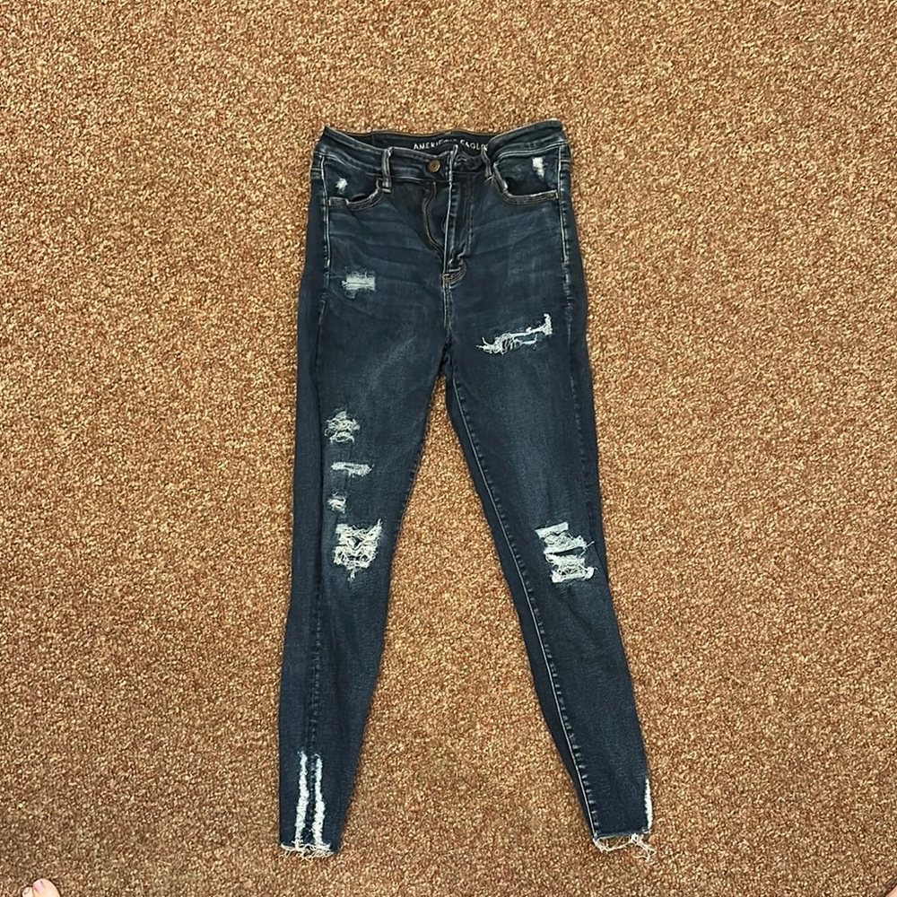 American Eagle Outfitters Women's Distressed Blue Jeans
